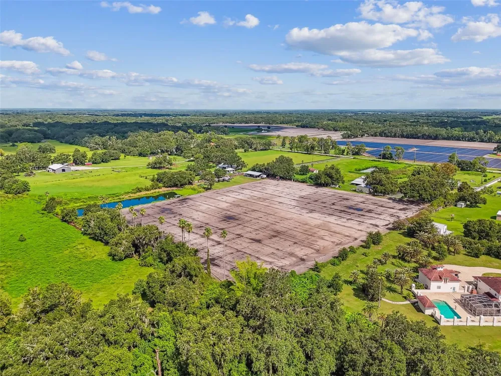 1715 W SAM ALLEN ROAD Plant City, FL 33565