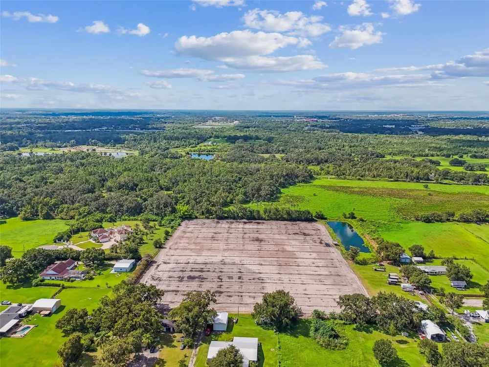 1715 W SAM ALLEN ROAD Plant City, FL 33565