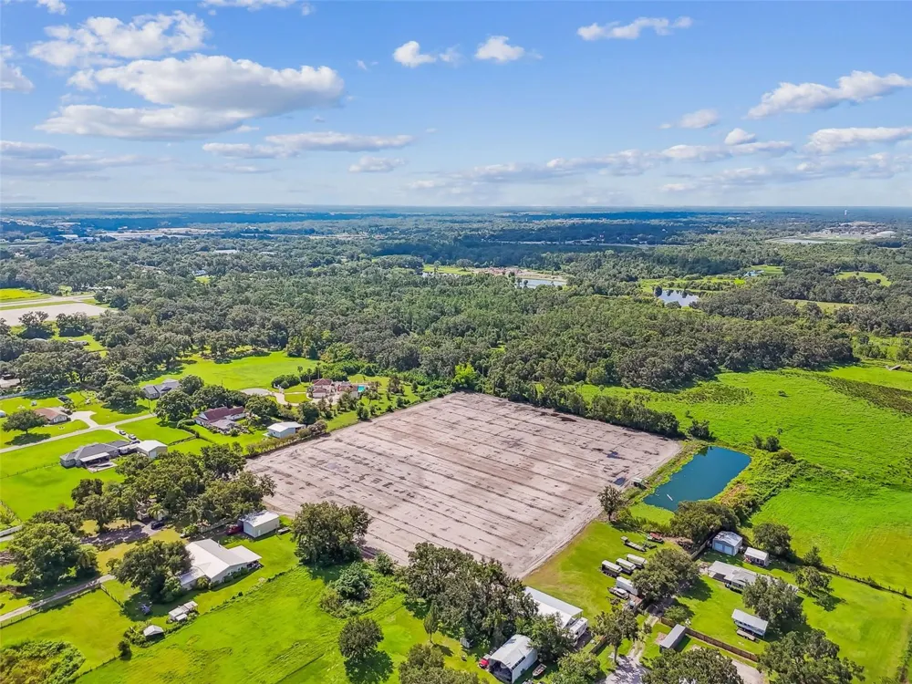 1715 W SAM ALLEN ROAD Plant City, FL 33565