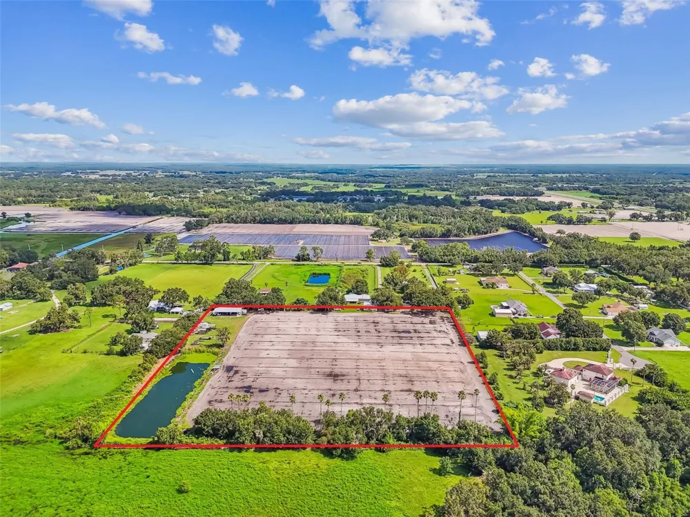 1715 W SAM ALLEN ROAD Plant City, FL 33565