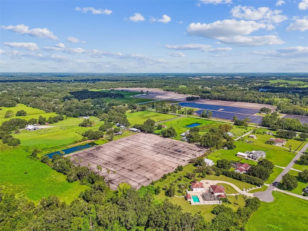 1715 W SAM ALLEN ROAD Plant City, FL 33565