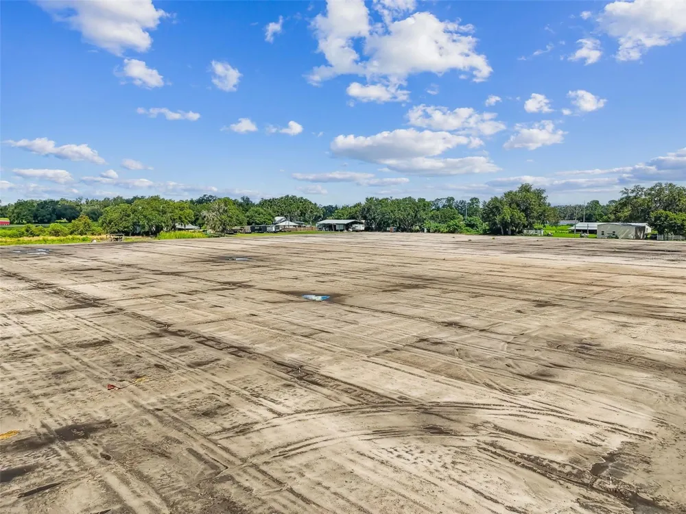 1715 W SAM ALLEN ROAD Plant City, FL 33565