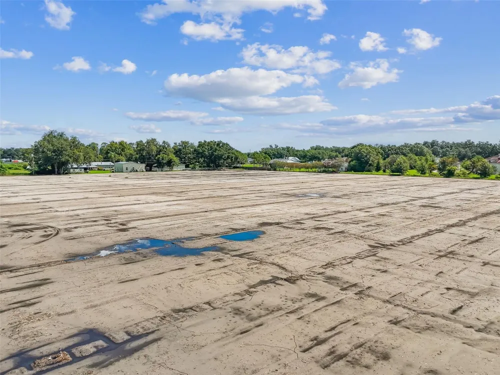1715 W SAM ALLEN ROAD Plant City, FL 33565