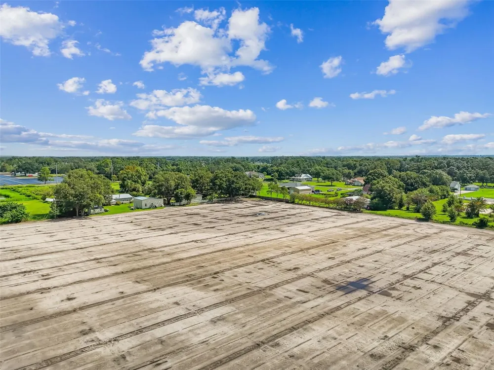 1715 W SAM ALLEN ROAD Plant City, FL 33565
