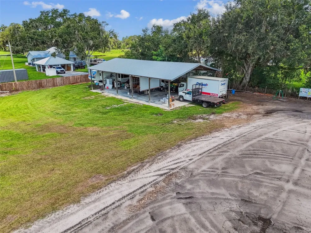 1715 W SAM ALLEN ROAD Plant City, FL 33565