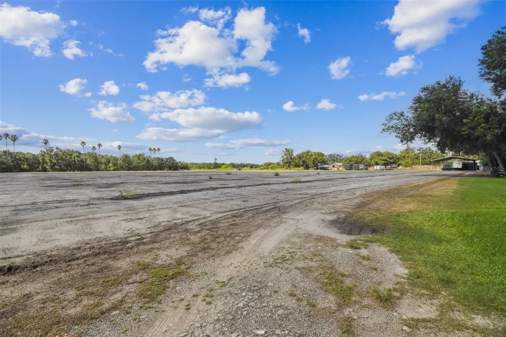 1715 W SAM ALLEN ROAD Plant City, FL 33565