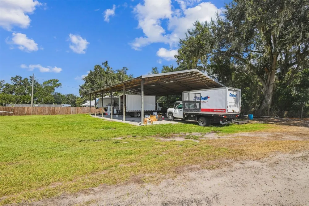 1715 W SAM ALLEN ROAD Plant City, FL 33565
