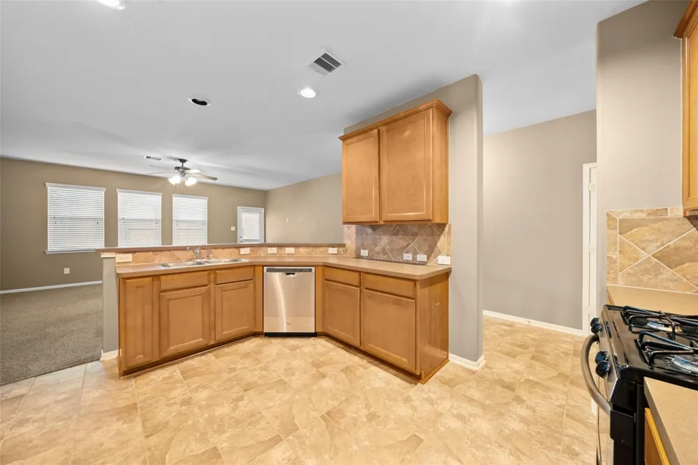 4411 Graceland Drive Deer Park, TX 77536