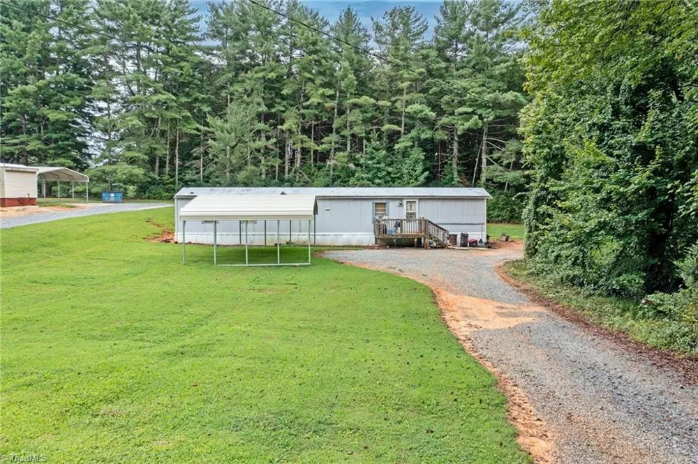 7410 Olin Road Pfafftown, NC 27040