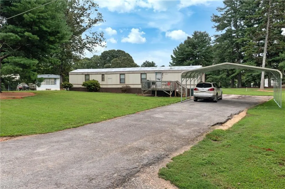 7410 Olin Road Pfafftown, NC 27040