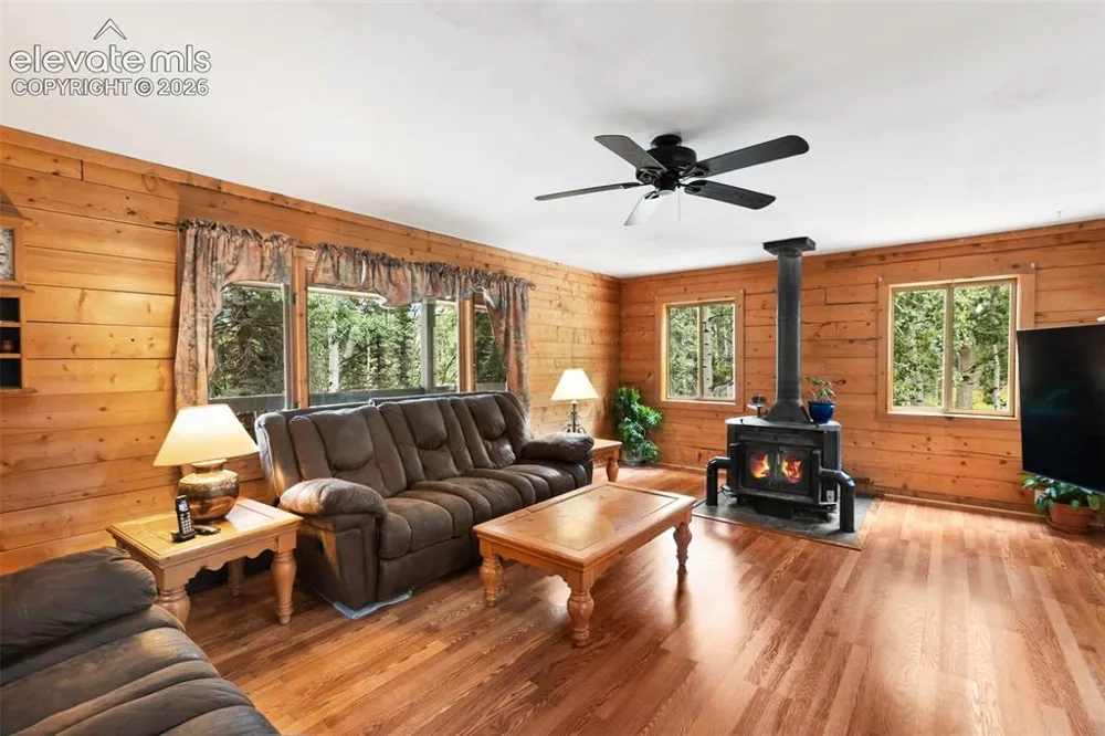 56 Blue Jay Lane Divide, CO 80814