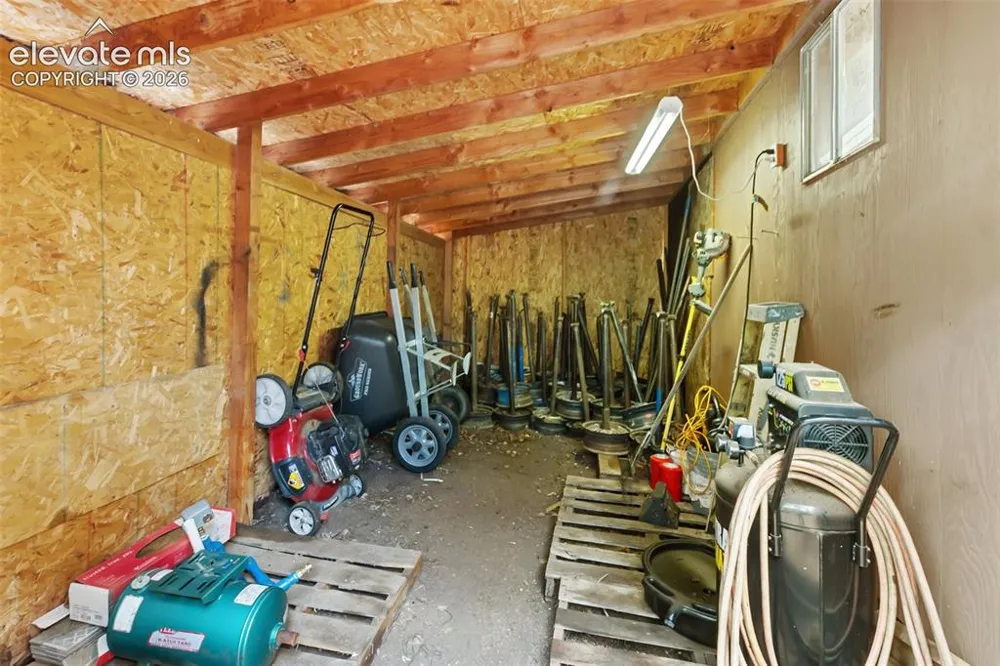 56 Blue Jay Lane Divide, CO 80814