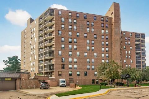6615 Lake Shore Drive S #302