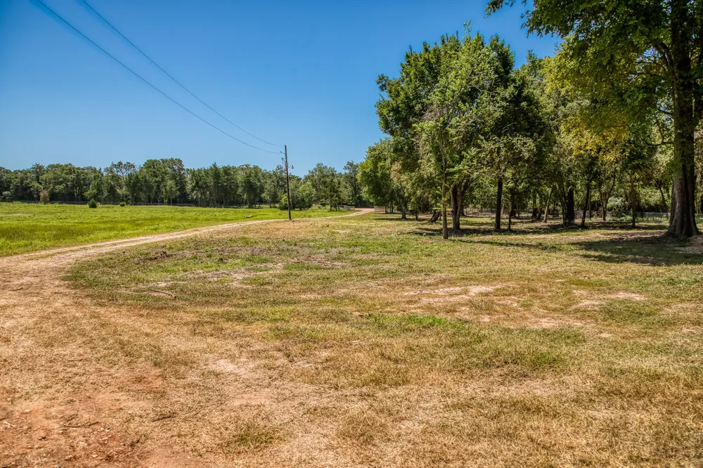 1922 County Road 324 Caldwell, TX 77836