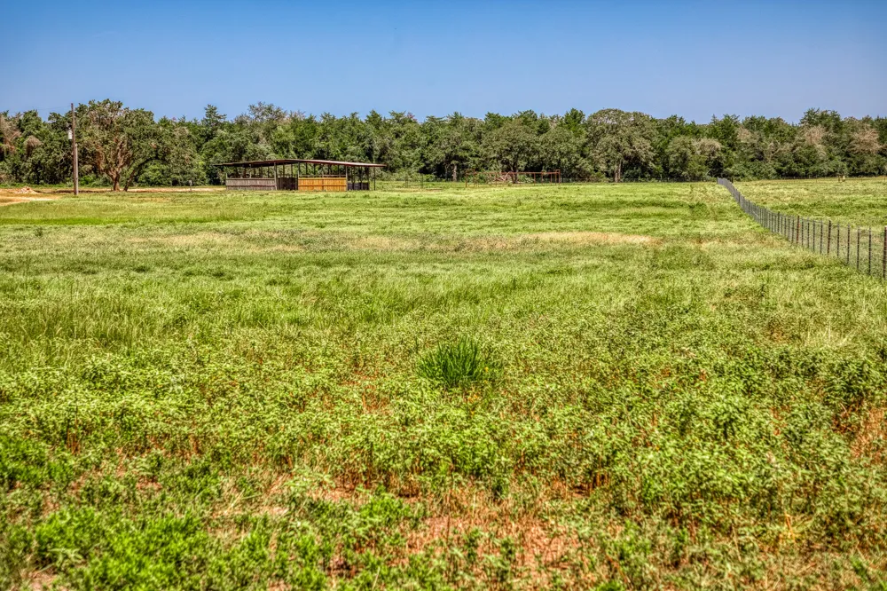 1922 County Road 324 Caldwell, TX 77836