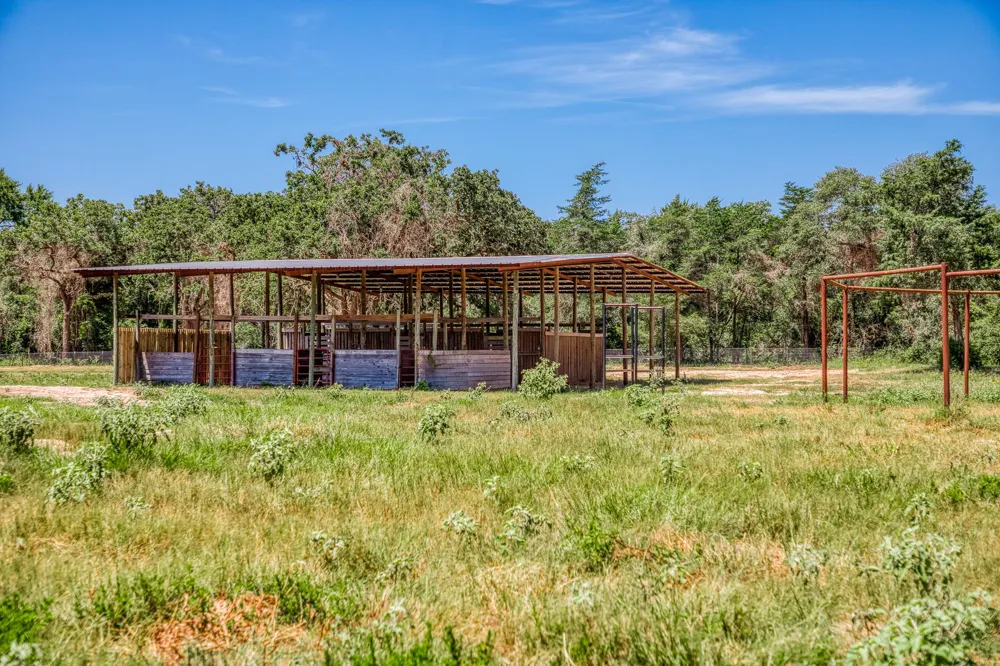 1922 County Road 324 Caldwell, TX 77836