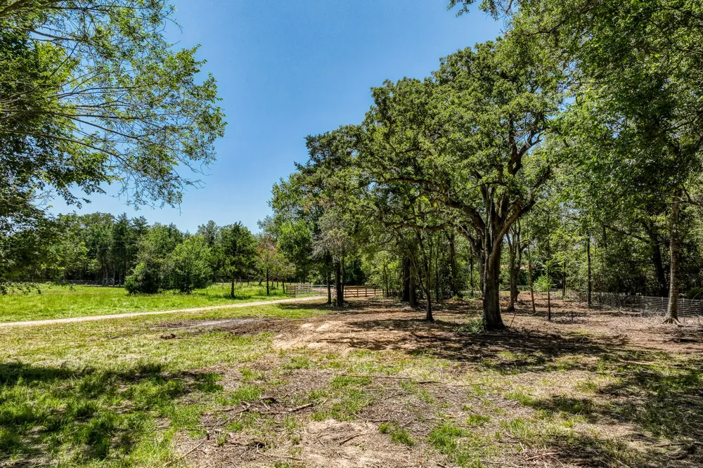 1922 County Road 324 Caldwell, TX 77836