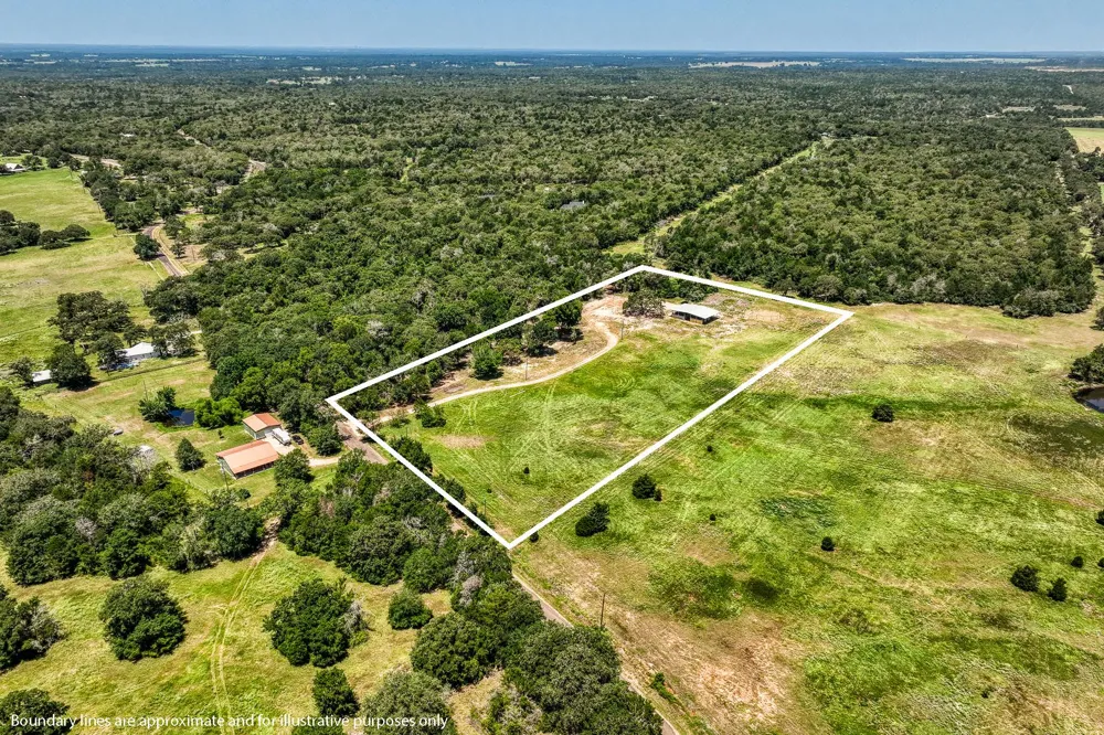 1922 County Road 324 Caldwell, TX 77836