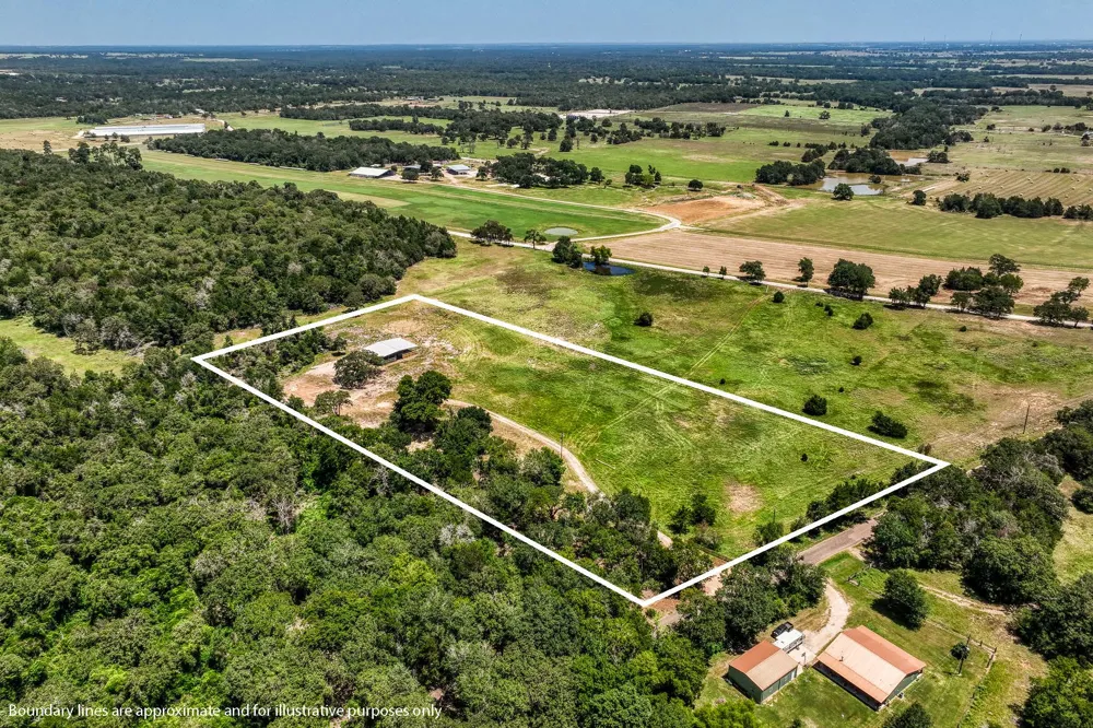 1922 County Road 324 Caldwell, TX 77836