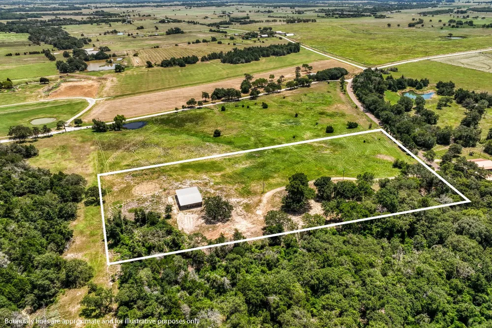 1922 County Road 324 Caldwell, TX 77836