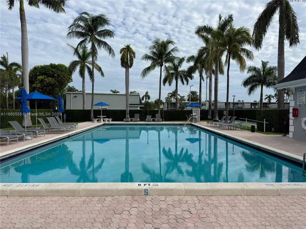 2318 NE 7th St #34 Hallandale Beach, FL 33009