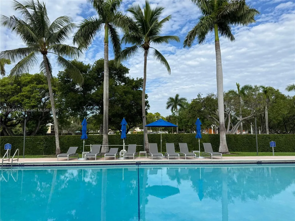 2318 NE 7th St #34 Hallandale Beach, FL 33009
