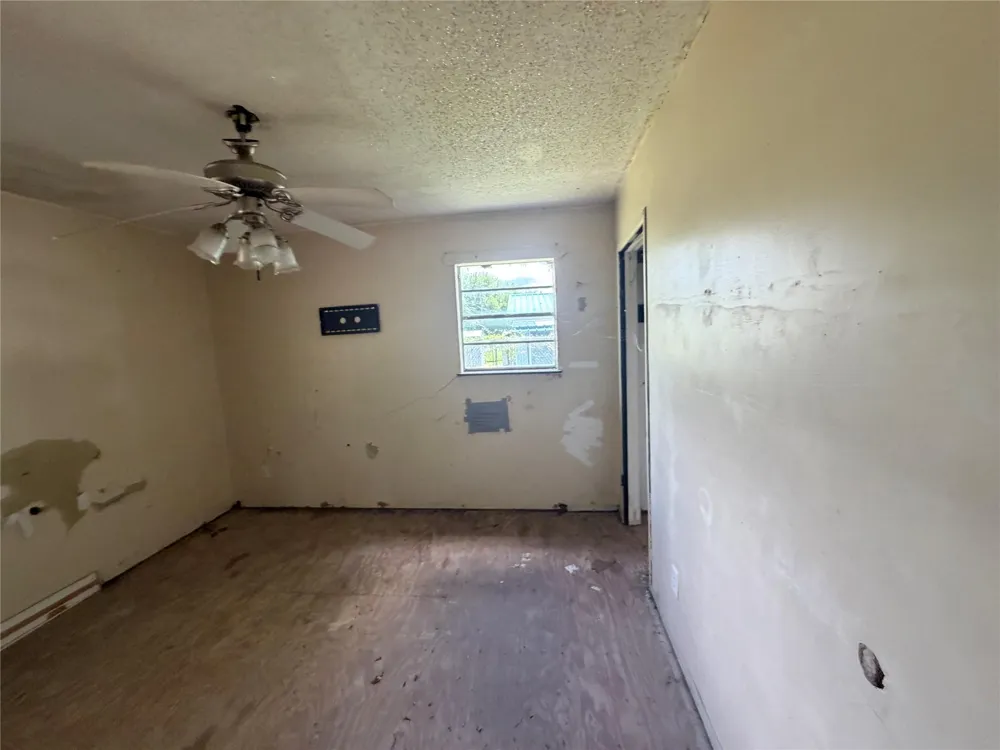 241 E Melton Park Drive Mercedes, TX 78570