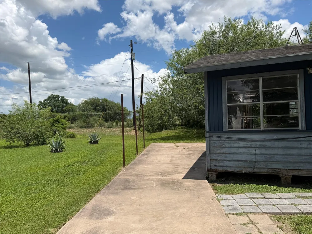 241 E Melton Park Drive Mercedes, TX 78570