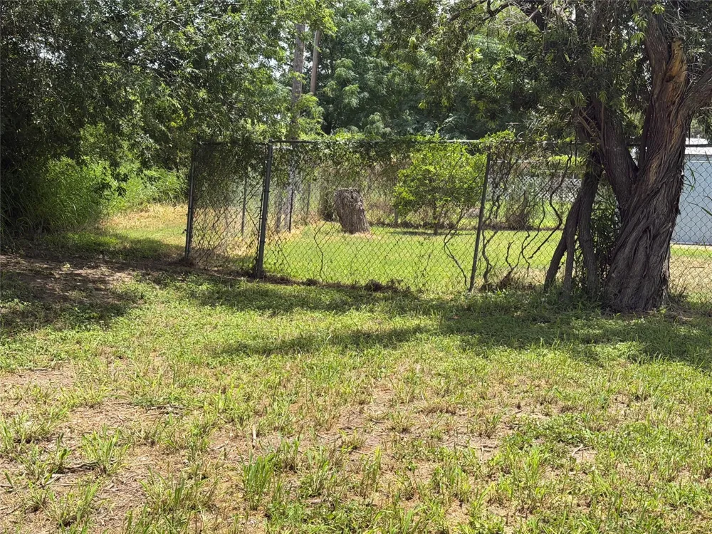 241 E Melton Park Drive Mercedes, TX 78570