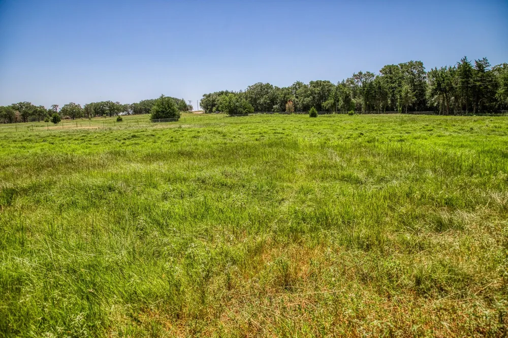1922 County Road 324 Caldwell, TX 77836
