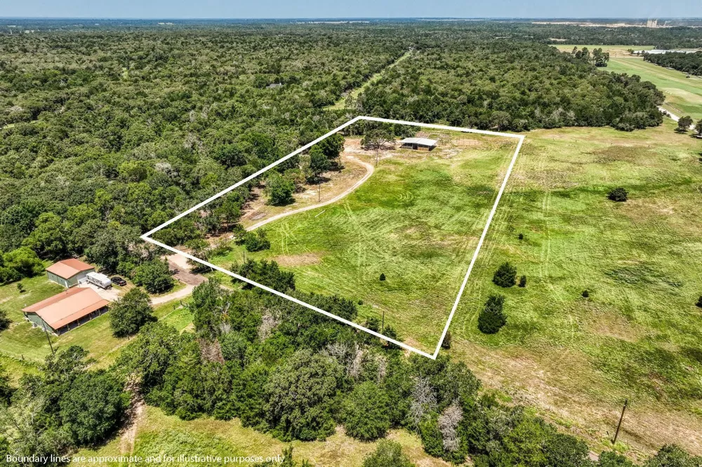 1922 County Road 324 Caldwell, TX 77836