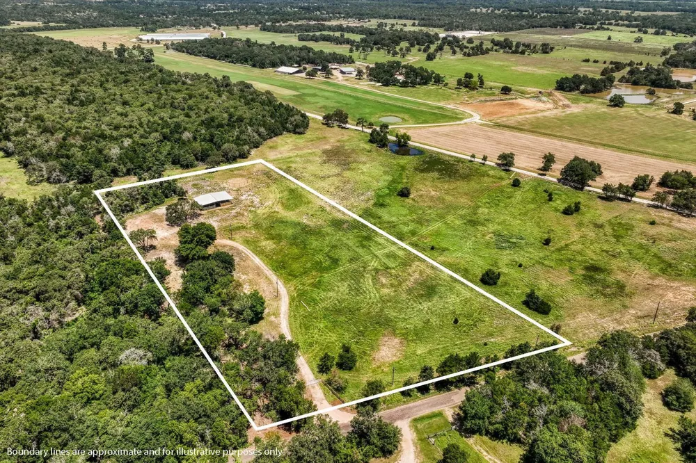 1922 County Road 324 Caldwell, TX 77836