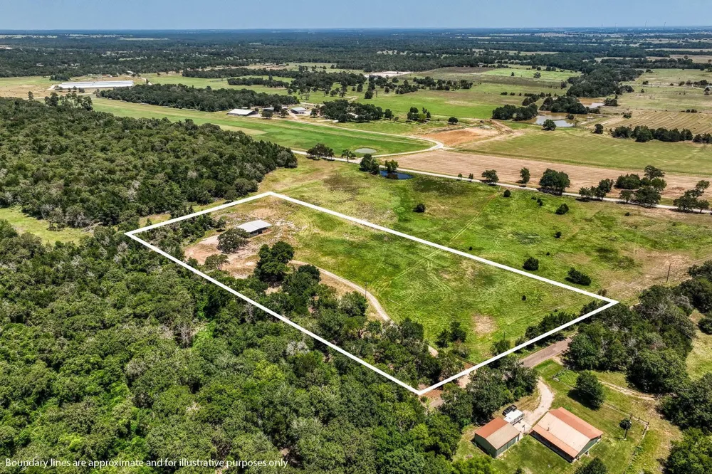1922 County Road 324 Caldwell, TX 77836