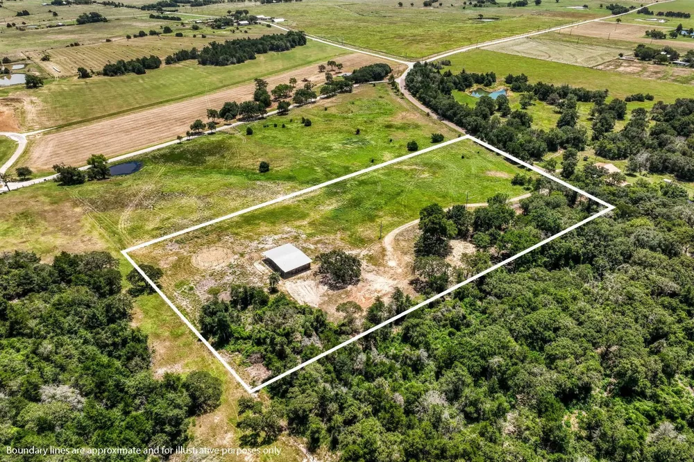 1922 County Road 324 Caldwell, TX 77836