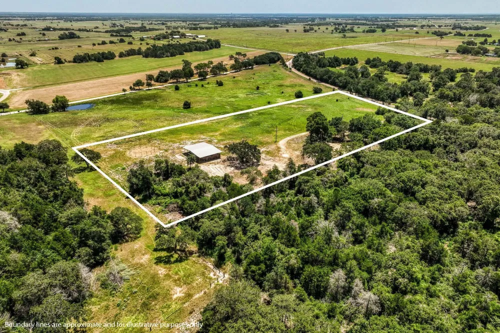 1922 County Road 324 Caldwell, TX 77836