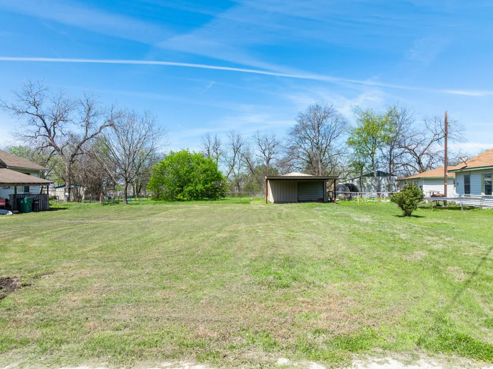 509 Navarro Avenue Mart, TX 76664