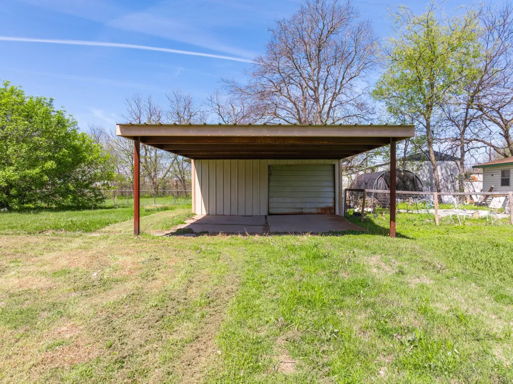 509 Navarro Avenue Mart, TX 76664