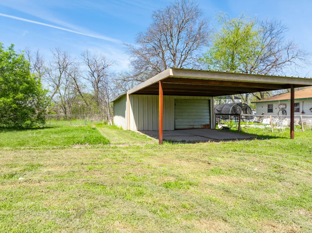 509 Navarro Avenue Mart, TX 76664