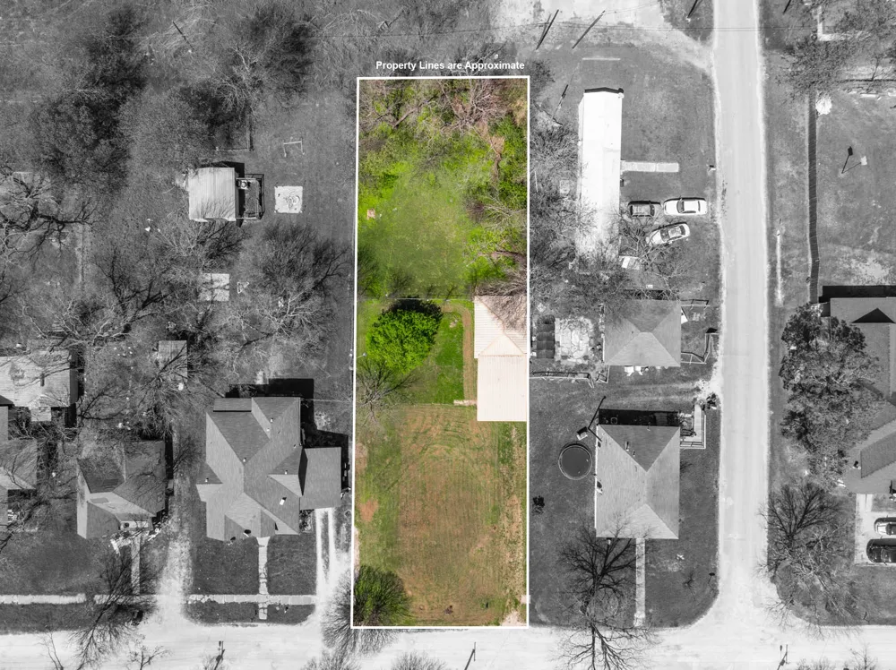 509 Navarro Avenue Mart, TX 76664