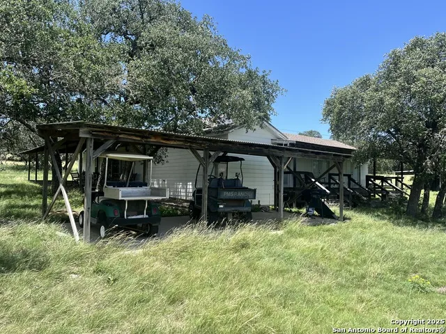 104 SD 14070 Rocksprings, TX 78880