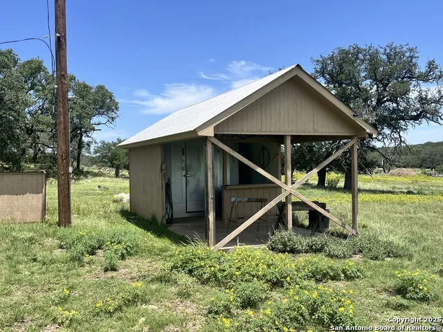104 SD 14070 Rocksprings, TX 78880