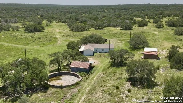 104 SD 14070 Rocksprings, TX 78880