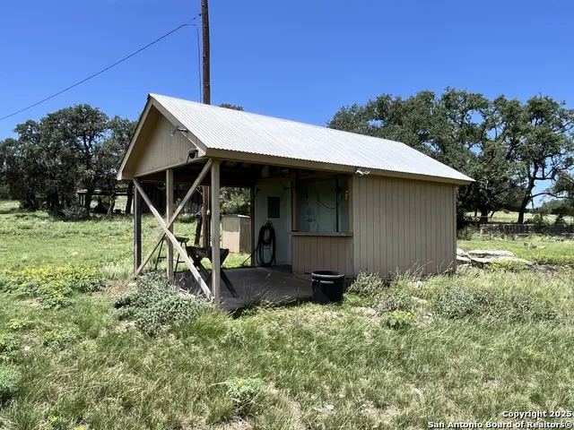 104 SD 14070 Rocksprings, TX 78880