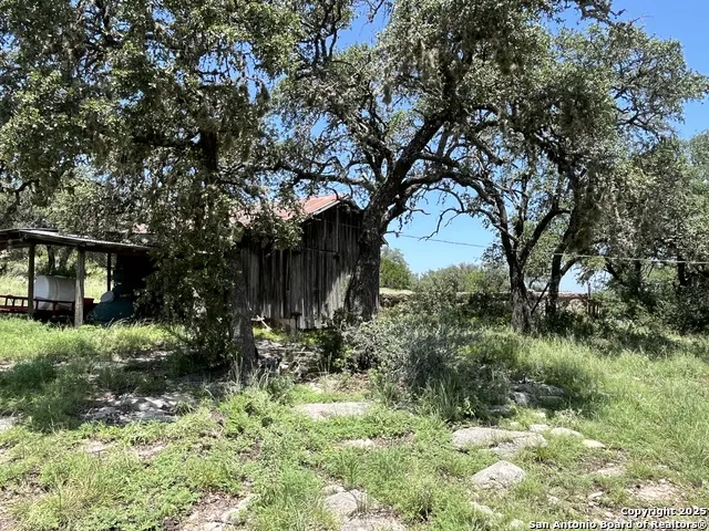 104 SD 14070 Rocksprings, TX 78880