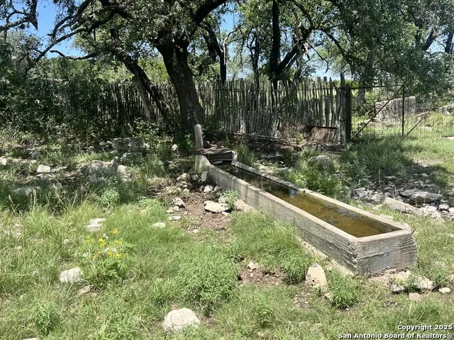 104 SD 14070 Rocksprings, TX 78880