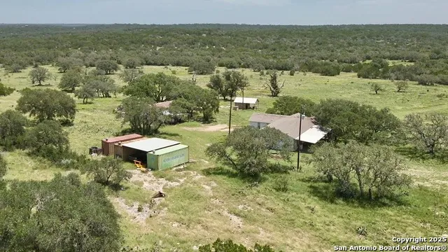 104 SD 14070 Rocksprings, TX 78880