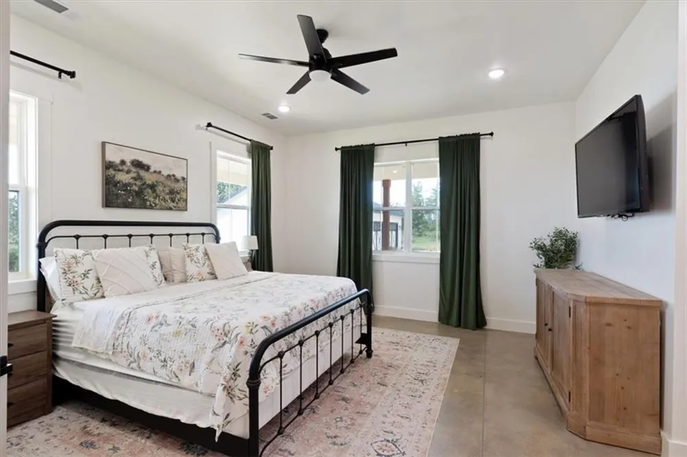 664 Wiggins Road Lyerly, GA 30730