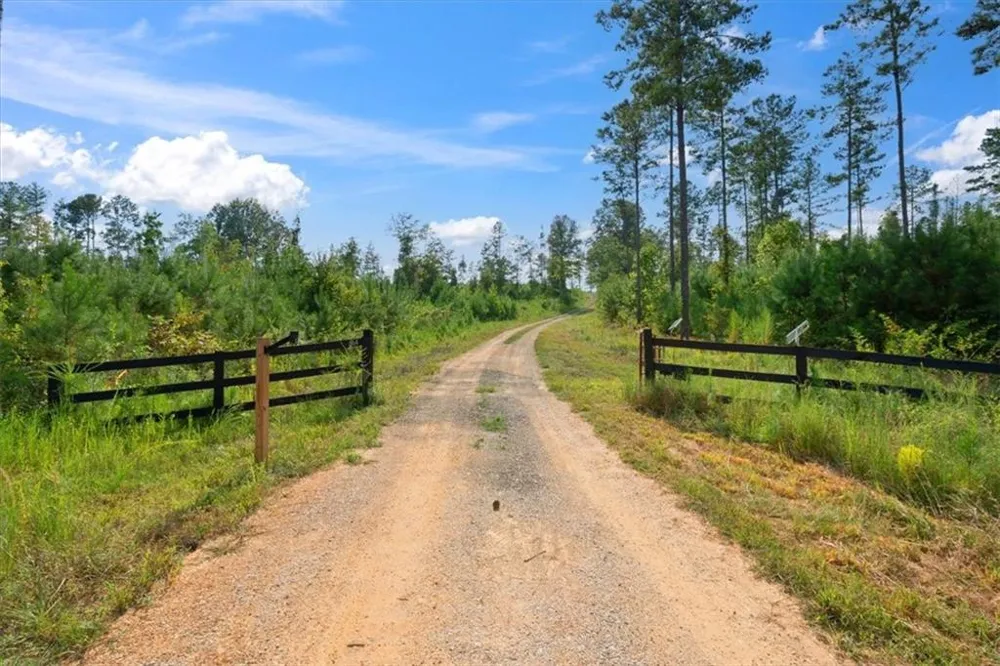 664 Wiggins Road Lyerly, GA 30730