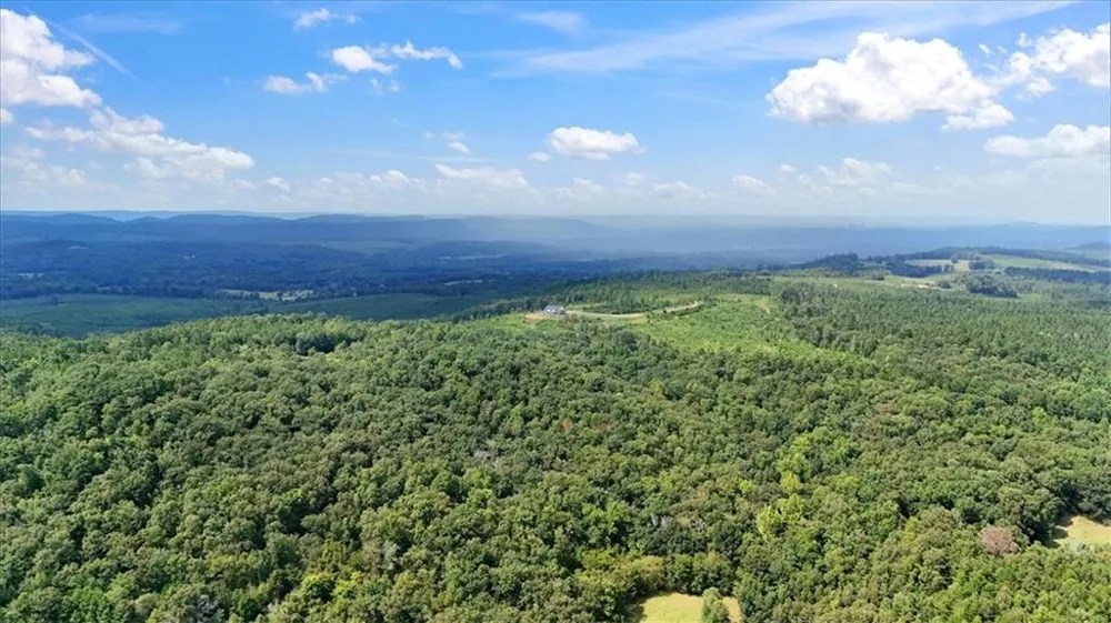 664 Wiggins Road Lyerly, GA 30730