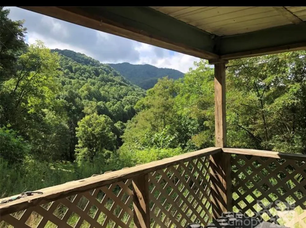 108 Lanning Road Clyde, NC 28721